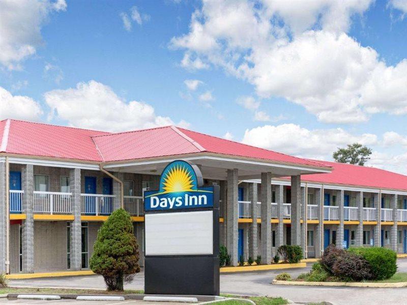 Days Inn By Wyndham Richmond Exterior foto