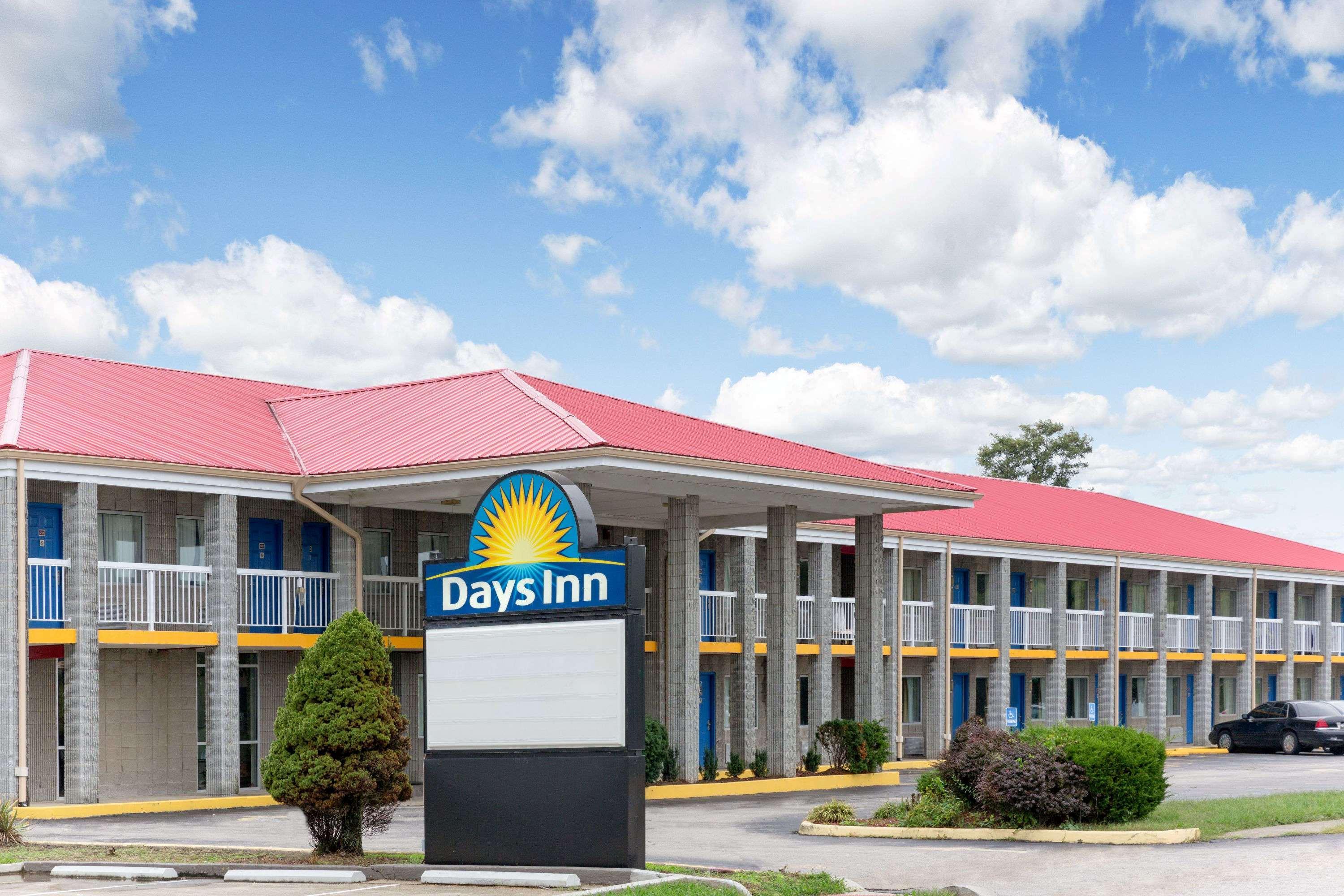 Days Inn By Wyndham Richmond Exterior foto